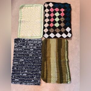 NEW Set of 4 Knitted cat or small dog blankets. Perfect for in beds or on own.